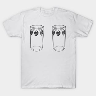 Nana anime strawberry glasses (black and white) T-Shirt